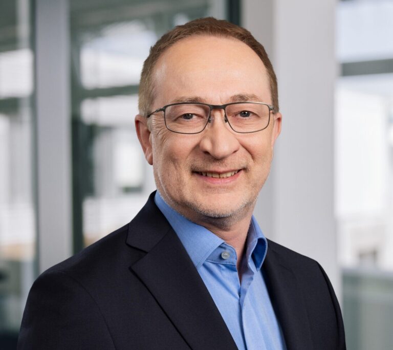 Wolfgang Roell